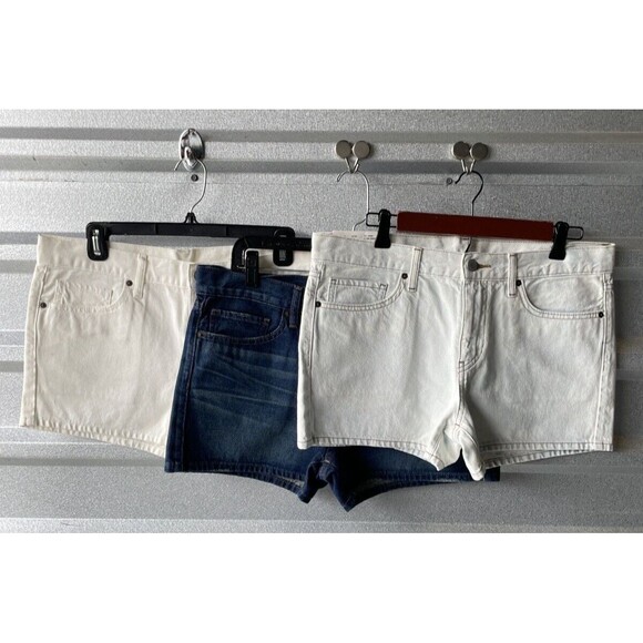 Lot of 3 Uniqlo Women's Micro Shorts White Blue Denim 3" Inseam Size 28 - Picture 1 of 11